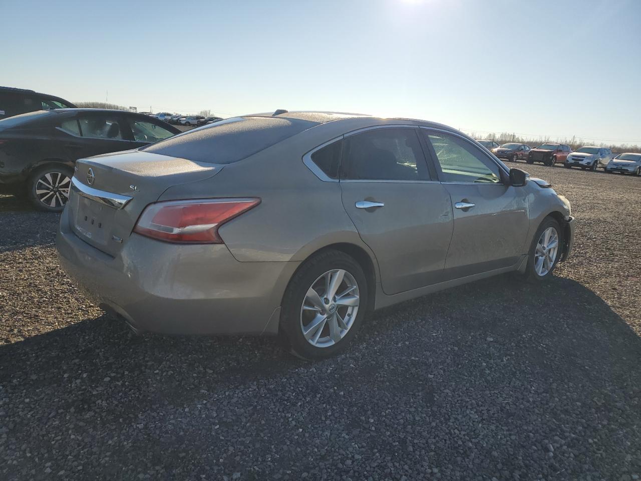 2013 Nissan Altima VIN 1N4AL3AP9DN567380 Copart auction photo, front end / minor dent/scratches damage thumbnail 3