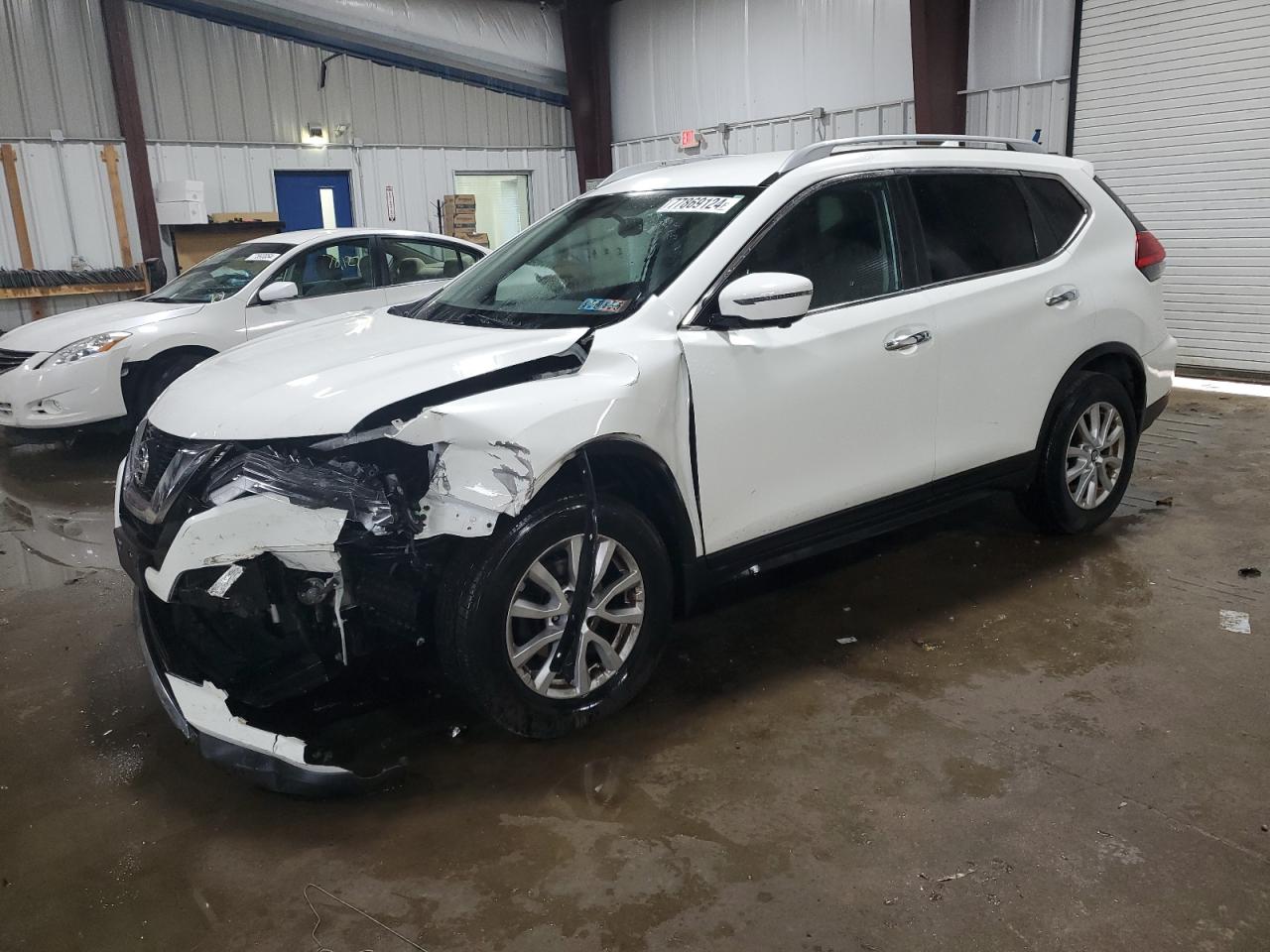 2017 Nissan Rogue VIN 5N1AT2MV1HC817318