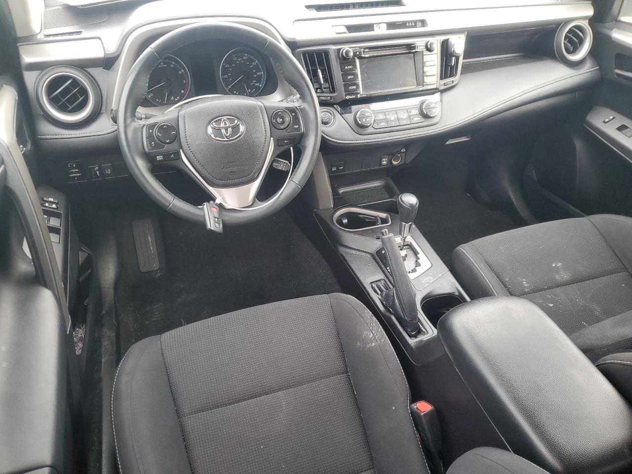 2018 Toyota RAV 4 VIN 2T3RFREV9JW709876 Copart auction photo, front end / minor dent/scratches damage thumbnail 8