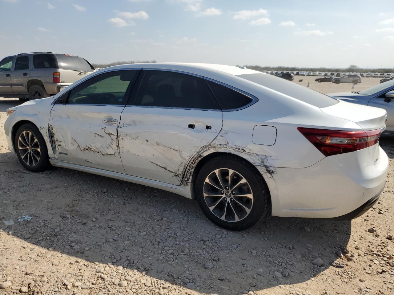 2016 Toyota Avalon VIN 4T1BD1EB8GU049362 Copart auction photo, side / minor dent/scratches damage thumbnail 2