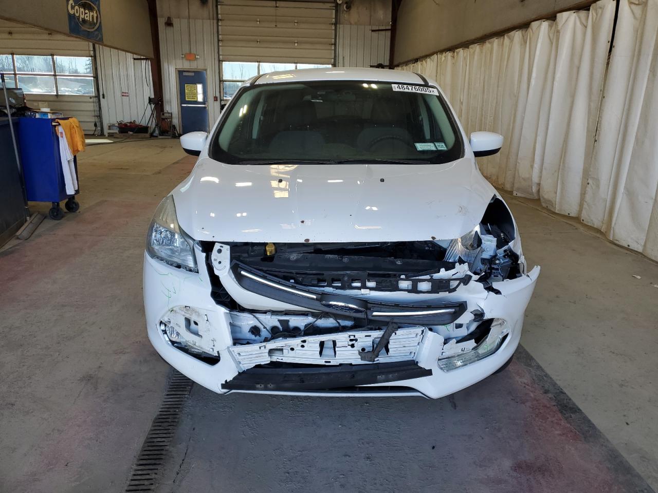2016 Ford Escape VIN 1FMCU9GX8GUB33631 Copart auction photo, front end damage thumbnail 5