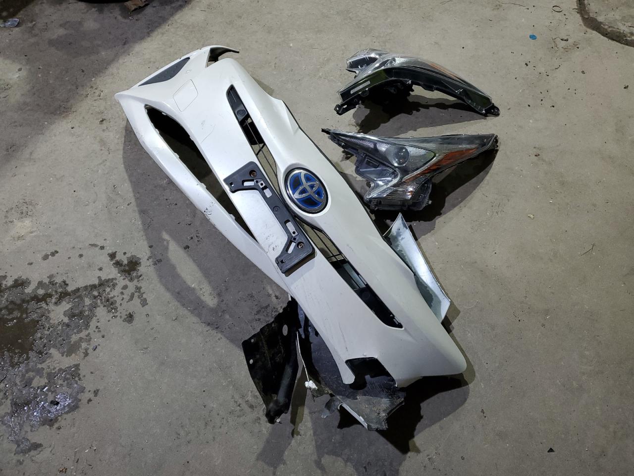 2018 Toyota Prius VIN JTDKARFU8J3063271 Copart auction photo, all over damage thumbnail 12