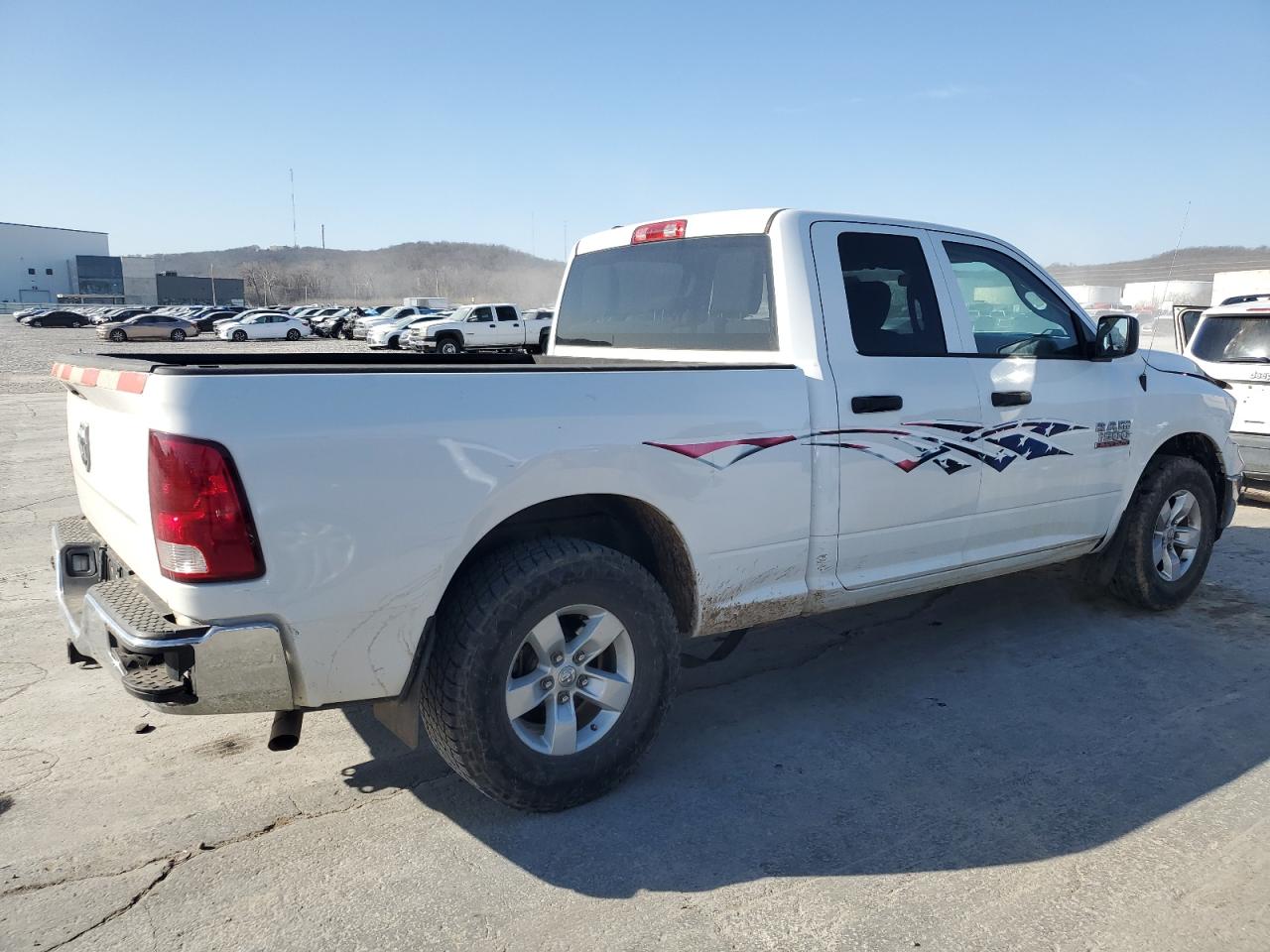 2019 RAM 1500 VIN 1C6RR6FG8KS500183 Copart auction photo, front end / rear end damage thumbnail 3