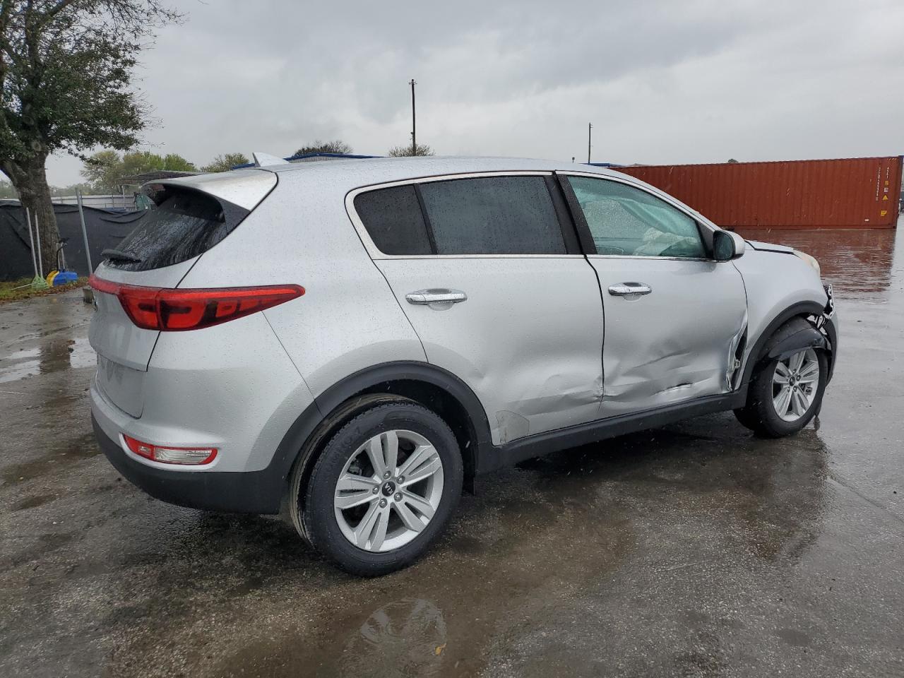 2018 KIA Sportage VIN KNDPM3AC4J7455746 Copart auction photo, front end / side damage thumbnail 3