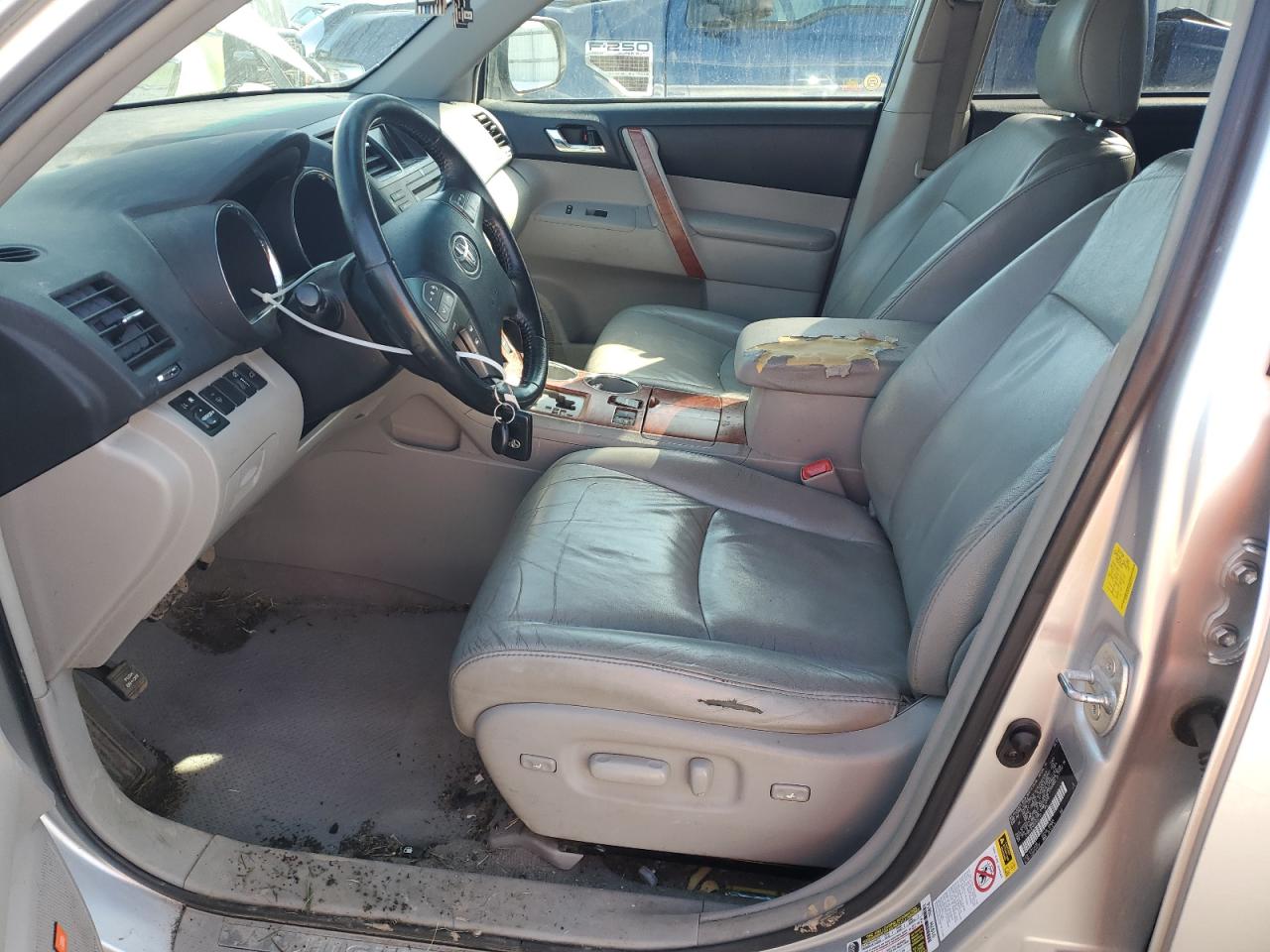 2010 Toyota Highlander VIN 5TDDK3EH2AS032717 Copart auction photo, front end / side damage thumbnail 7