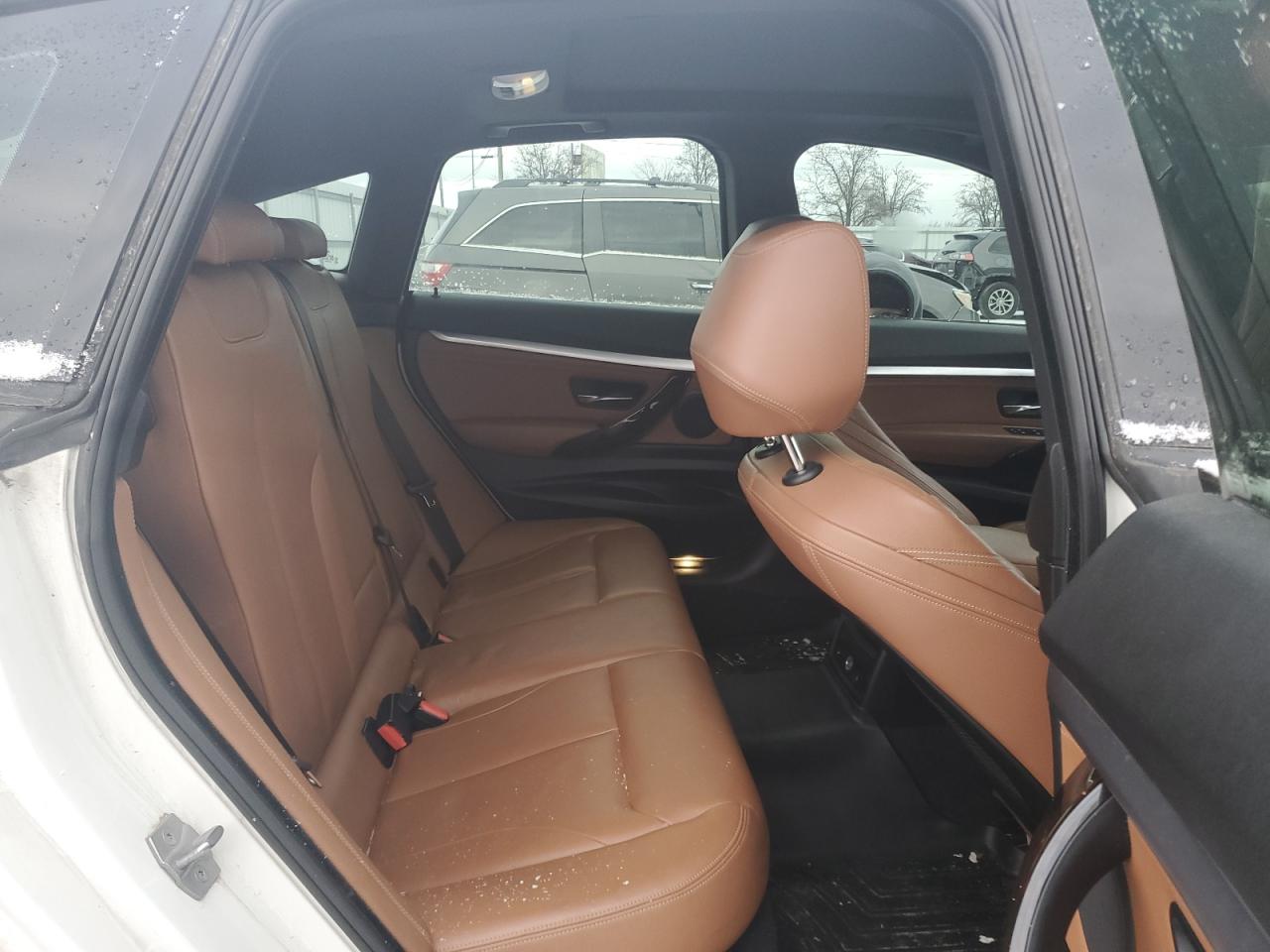 2016 BMW 3er VIN WBA8Z5C55GG500635 Copart auction photo, front end / side damage thumbnail 10
