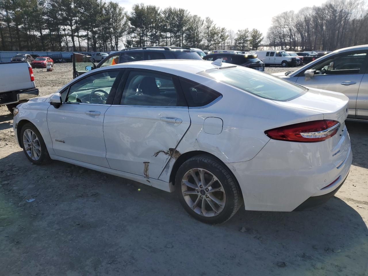 2019 Ford Fusion VIN 3FA6P0LU3KR157583 Copart auction photo, side / front end damage thumbnail 2