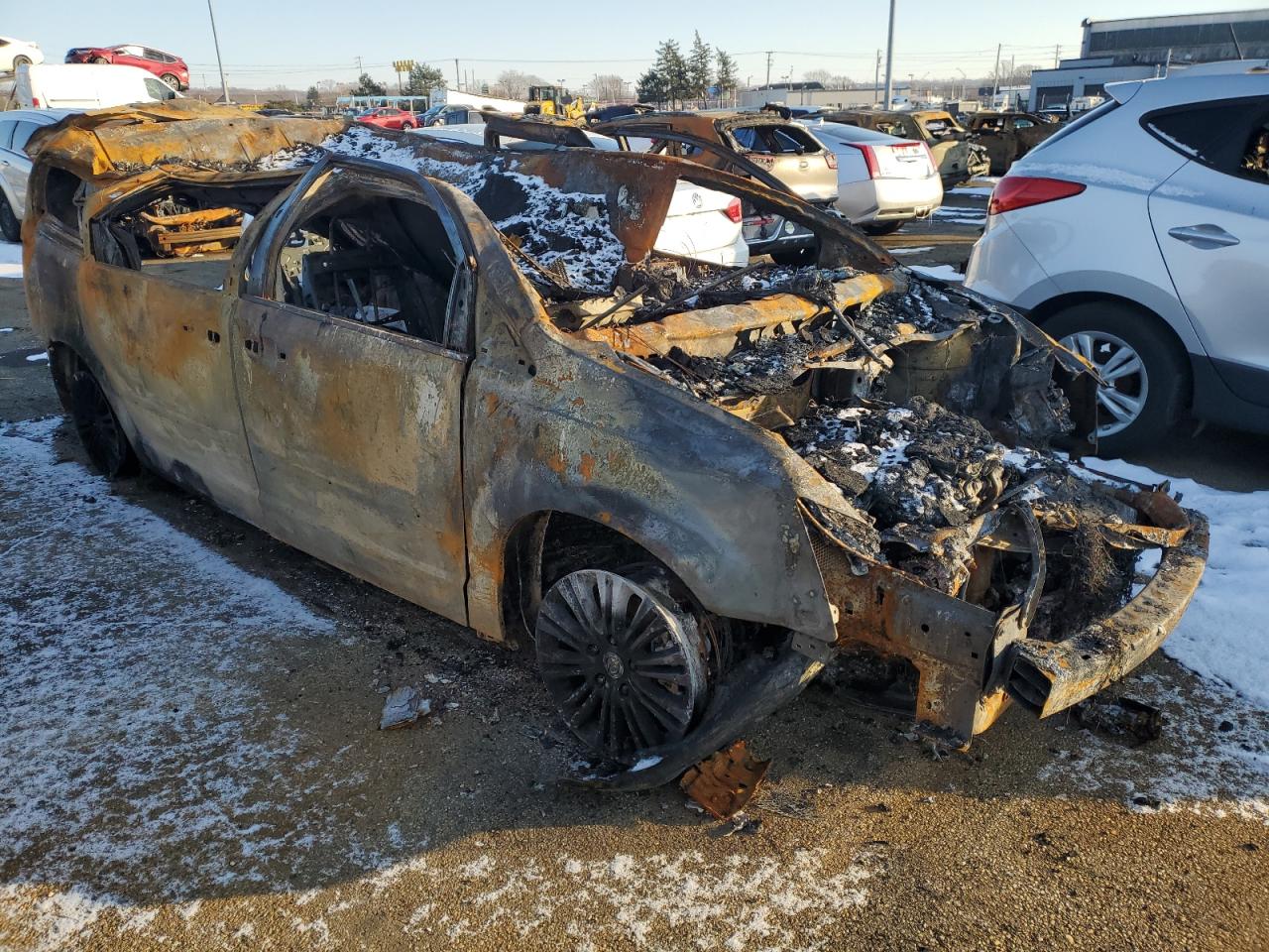 2015 Chrysler Town & Country VIN 2C4RC1CGXFR547157 Copart auction photo, burn / undercarriage damage thumbnail 4