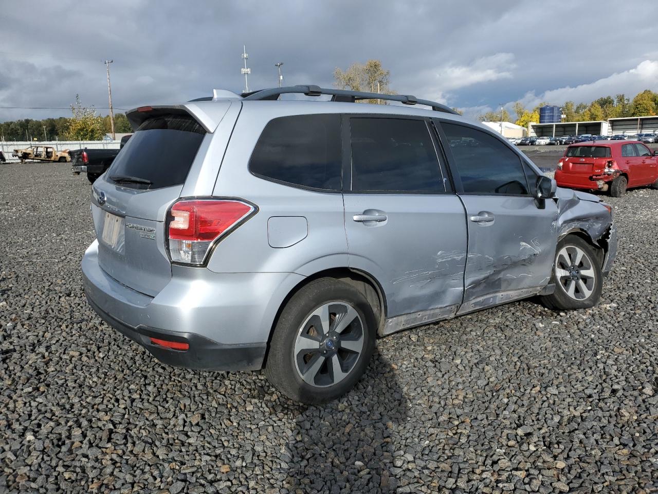 2017 Subaru Forester VIN JF2SJAEC8HH803894 Copart auction photo, side / front end damage thumbnail 3