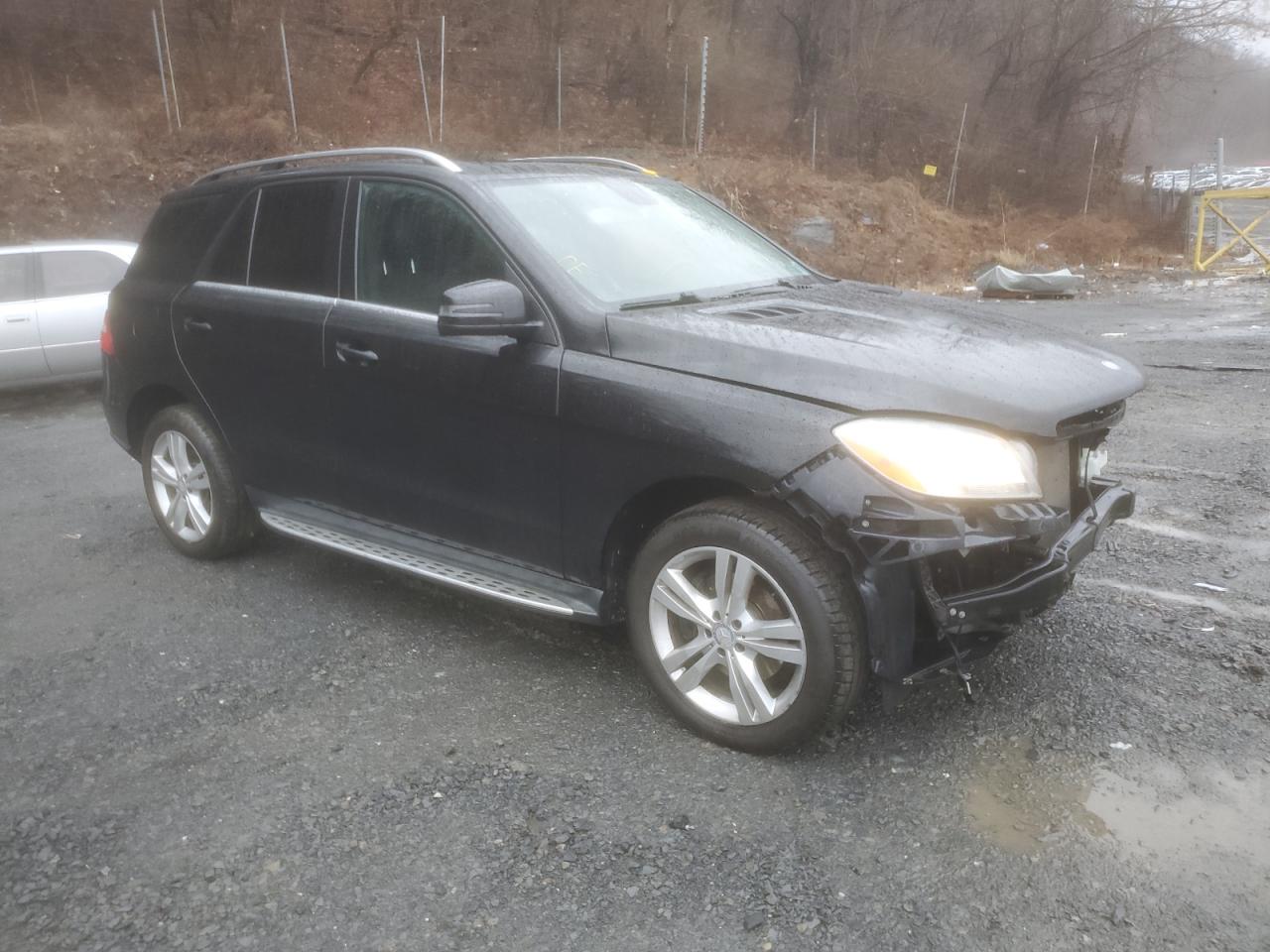 2014 Mercedes-Benz M-klasse VIN 4JGDA5HB8EA398010 Copart auction photo, front end / minor dent/scratches damage thumbnail 4