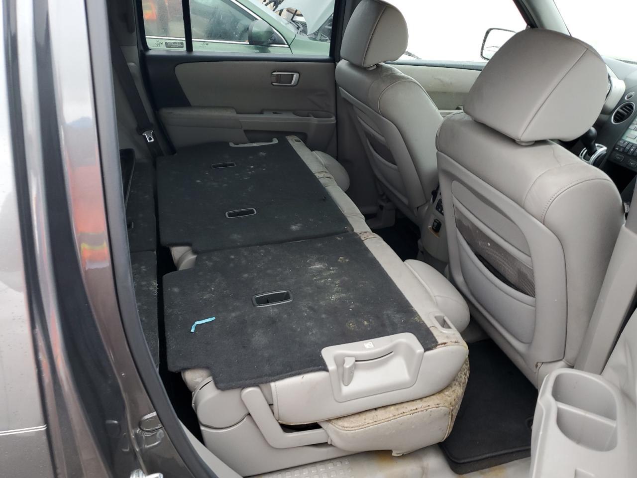 2010 Honda Pilot VIN 5FNYF3H54AB018636 Copart auction photo, water/flood damage thumbnail 10