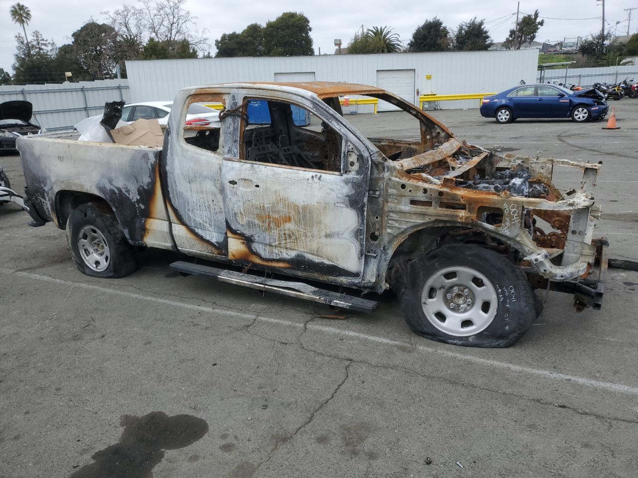 2020 Chevrolet Colorado VIN 1GCHSBEA1L1217565 Copart auction photo, burn damage thumbnail 4