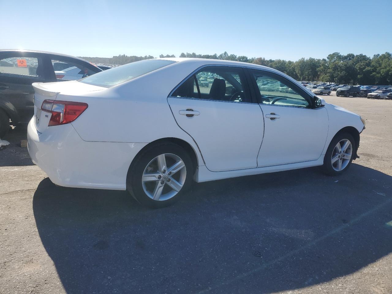 2014 Toyota Camry VIN 4T1BF1FK5EU800195 Copart auction photo, front end damage thumbnail 3