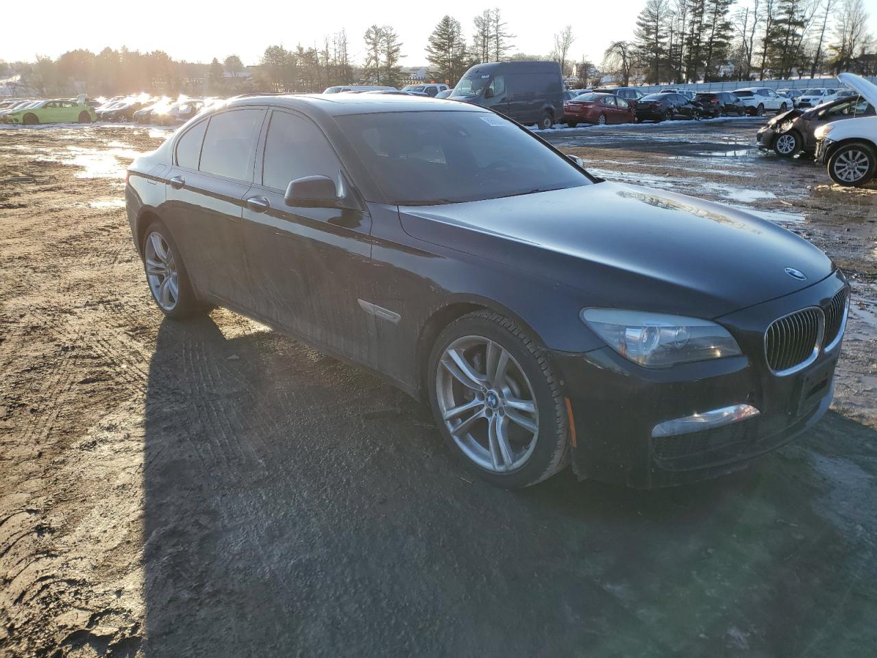 2010 BMW 7er VIN WBAKA8C58ACY35952 Copart auction photo, undercarriage damage thumbnail 4