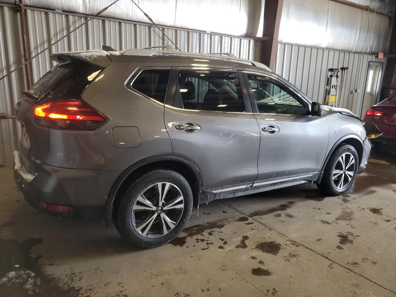 2017 Nissan Rogue VIN 5N1AT2MV2HC751717 Copart auction photo, front end damage thumbnail 3