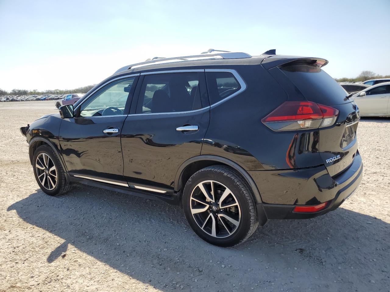 2018 Nissan Rogue VIN JN8AT2MV0JW325506 Copart auction photo, front end / minor dent/scratches damage thumbnail 2