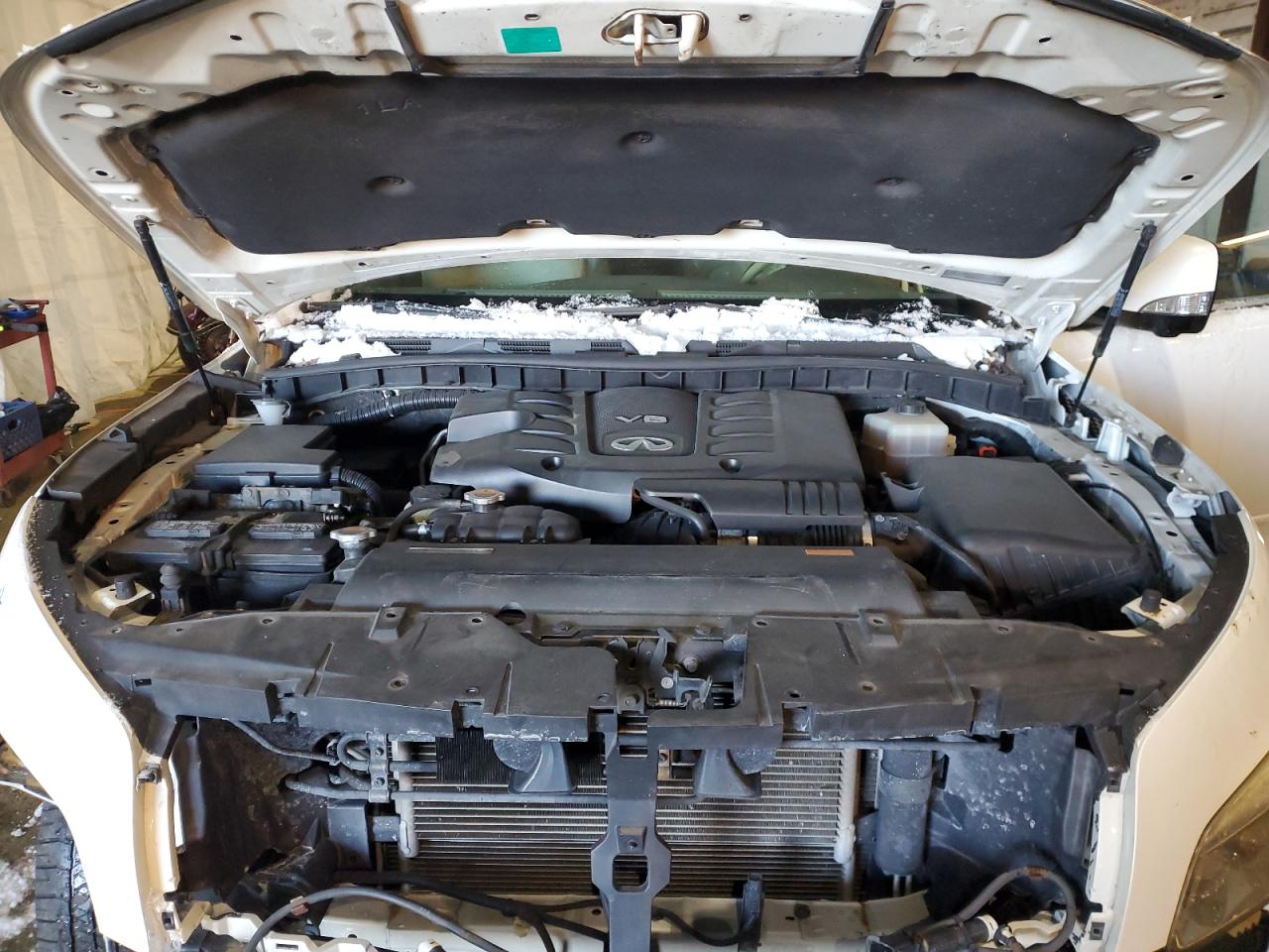 2011 Infiniti QX56 VIN JN8AZ2NEXB9001914 Copart auction photo, front end / minor dent/scratches damage thumbnail 12