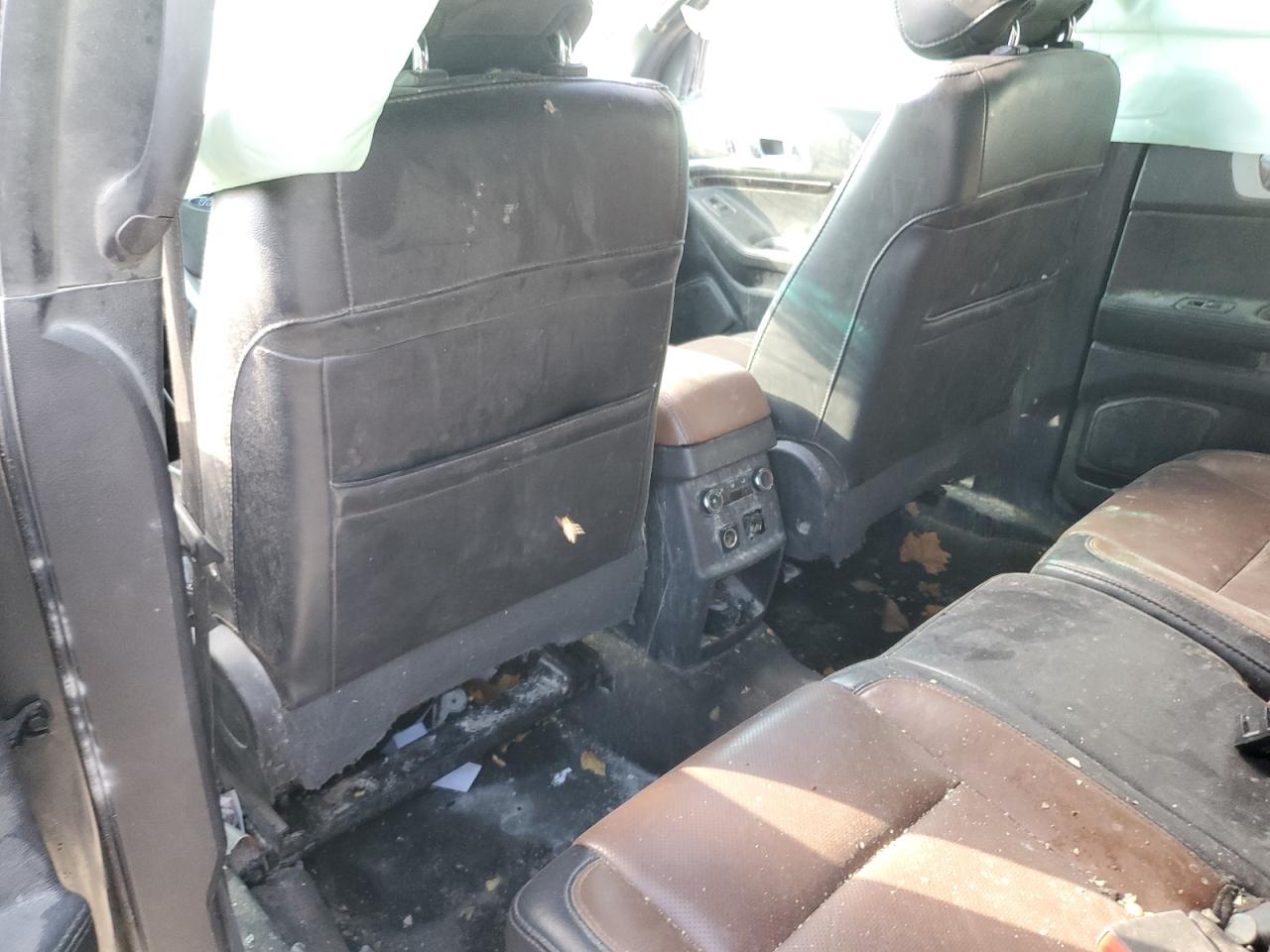 2015 Ford Explorer VIN 1FM5K8F82FGB14931 Copart auction photo, all over damage thumbnail 8