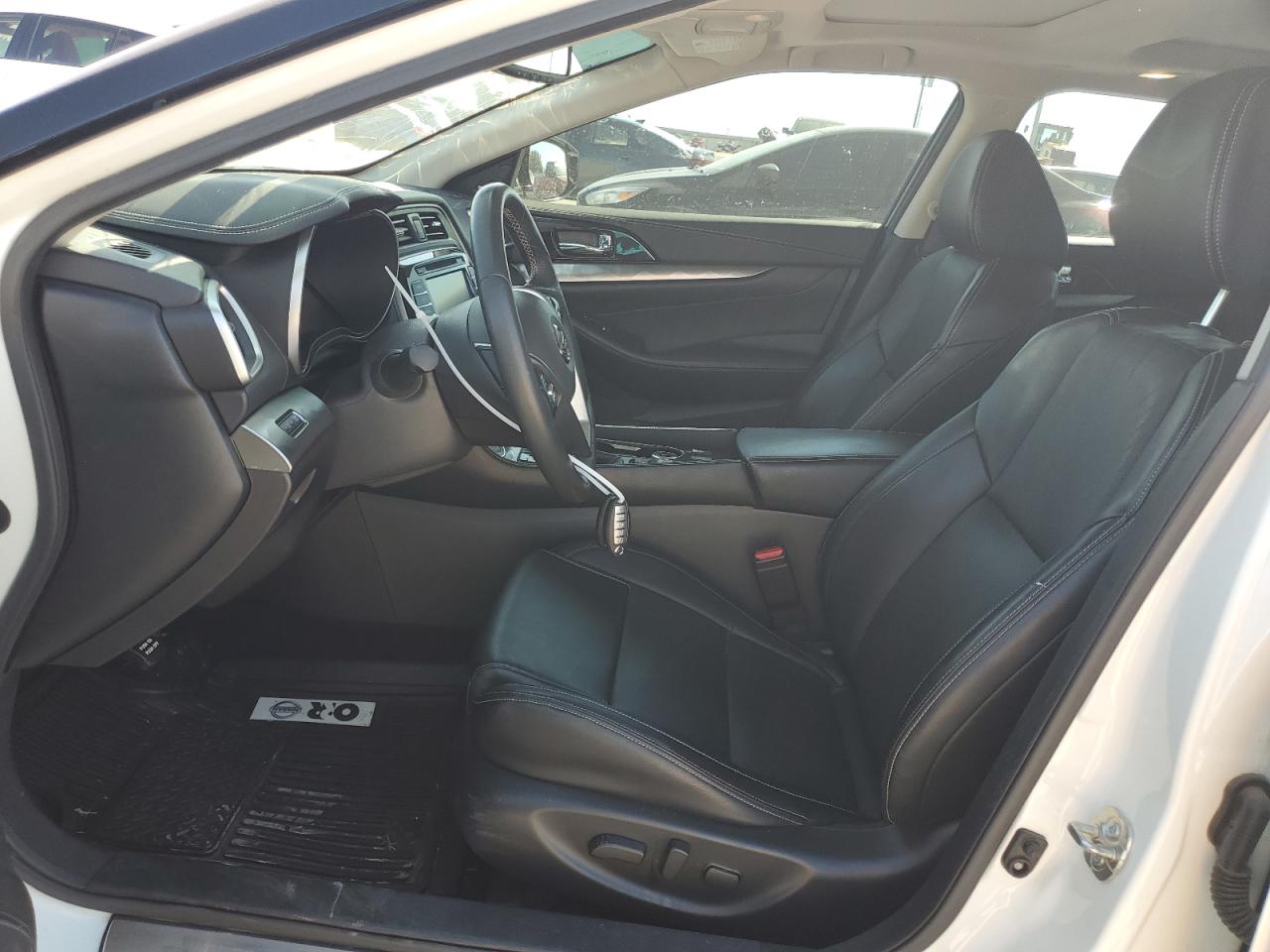 2020 Nissan Maxima VIN 1N4AA6DV3LC385606 Copart auction photo, hail / minor dent/scratches damage thumbnail 7