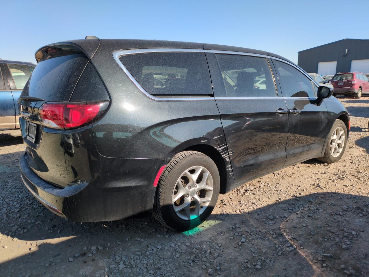 2019 Chrysler Pacifica VIN 2C4RC1FG8KR705873 Copart auction photo, minor dent/scratches damage thumbnail 3