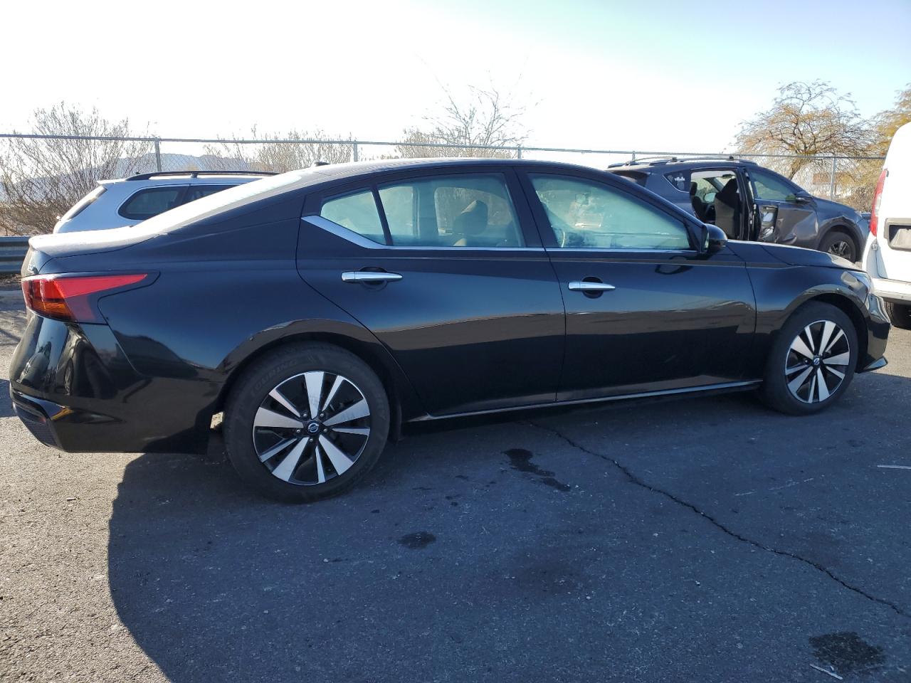 2021 Nissan Altima VIN 1N4BL4DV6MN365147 Copart auction photo, minor dent/scratches damage thumbnail 3