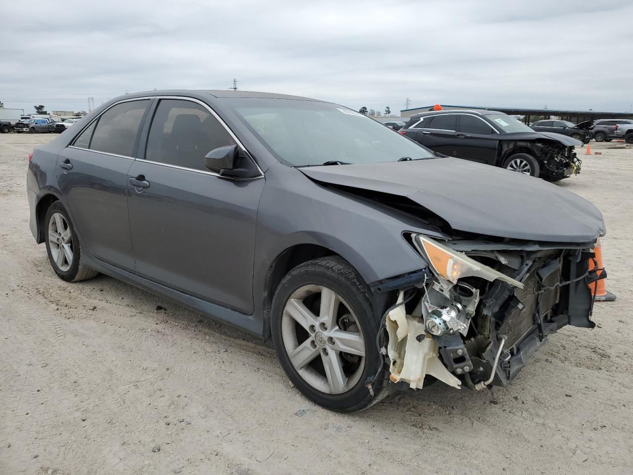 2013 Toyota Camry VIN 4T1BF1FK0DU267297 Copart auction photo, front end / minor dent/scratches damage thumbnail 4