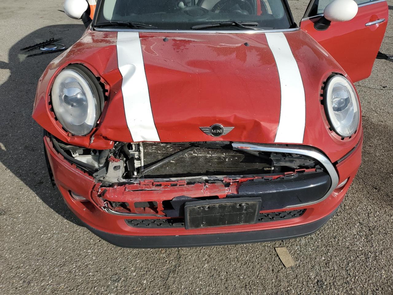 2015 MINI Cooper VIN WMWXS5C58FT829836 Copart auction photo, front end damage thumbnail 13
