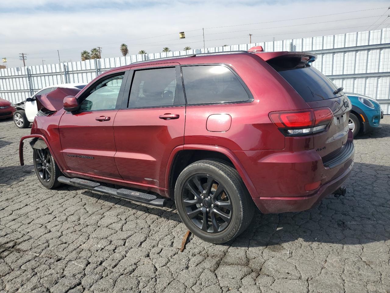 2018 Jeep Grand Cherokee VIN 1C4RJFAG3JC220039 Copart auction photo, front end / side damage thumbnail 2