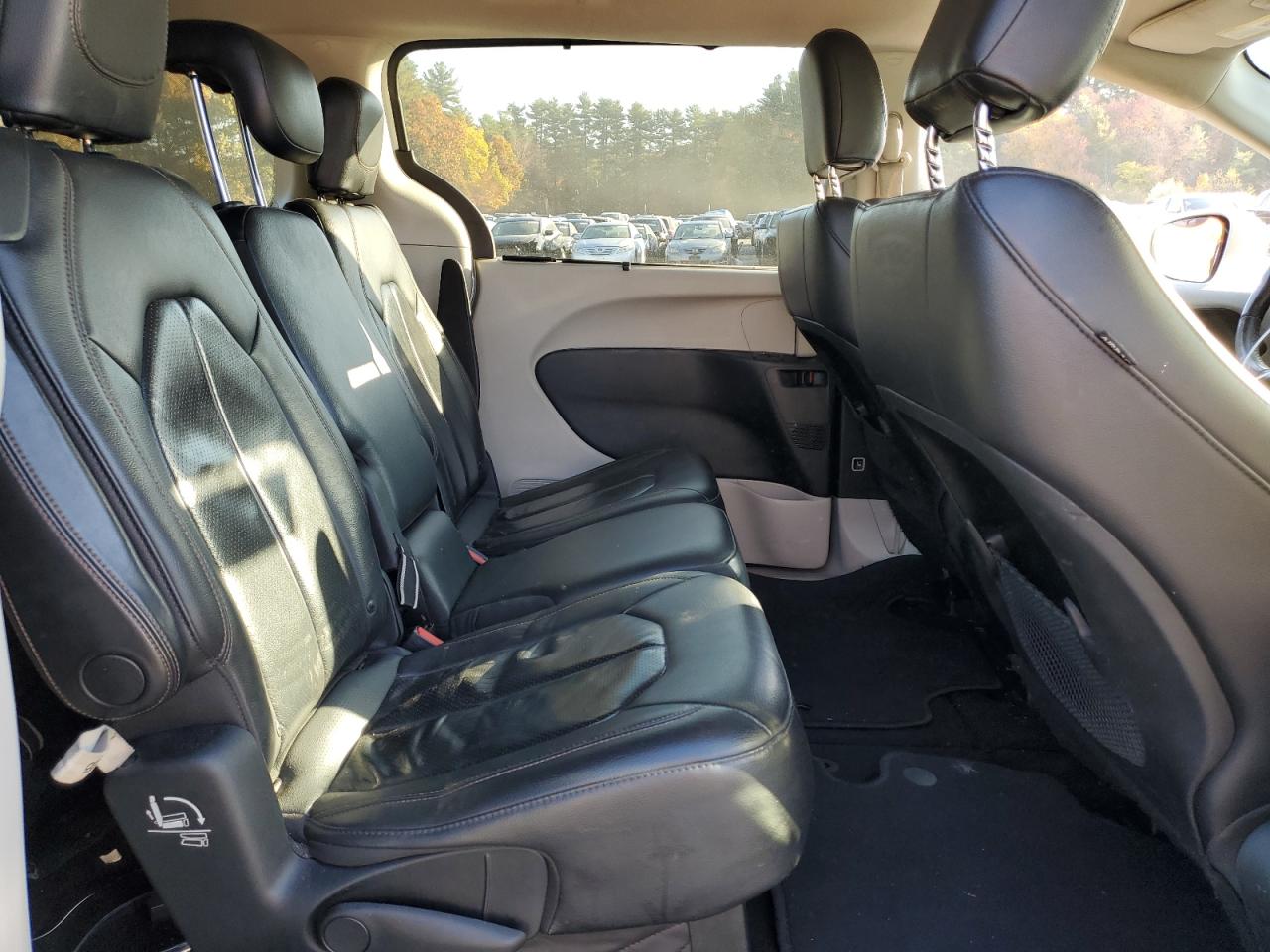 2018 Chrysler Pacifica VIN 2C4RC1BGXJR217142 Copart auction photo, undercarriage / front end damage thumbnail 11