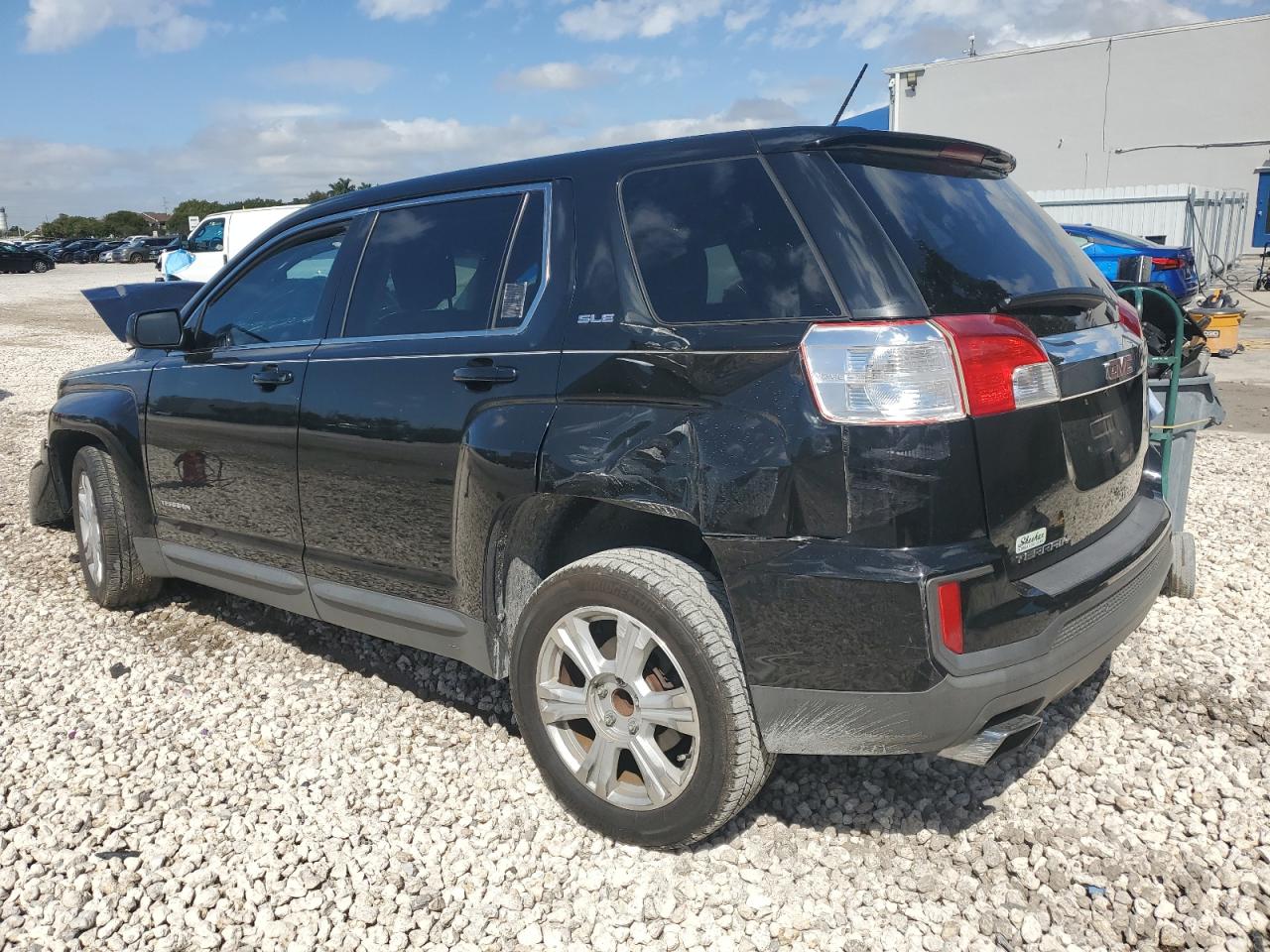 2017 GMC Terrain VIN 2GKALMEK6H6323361 Copart auction photo, front end damage thumbnail 2