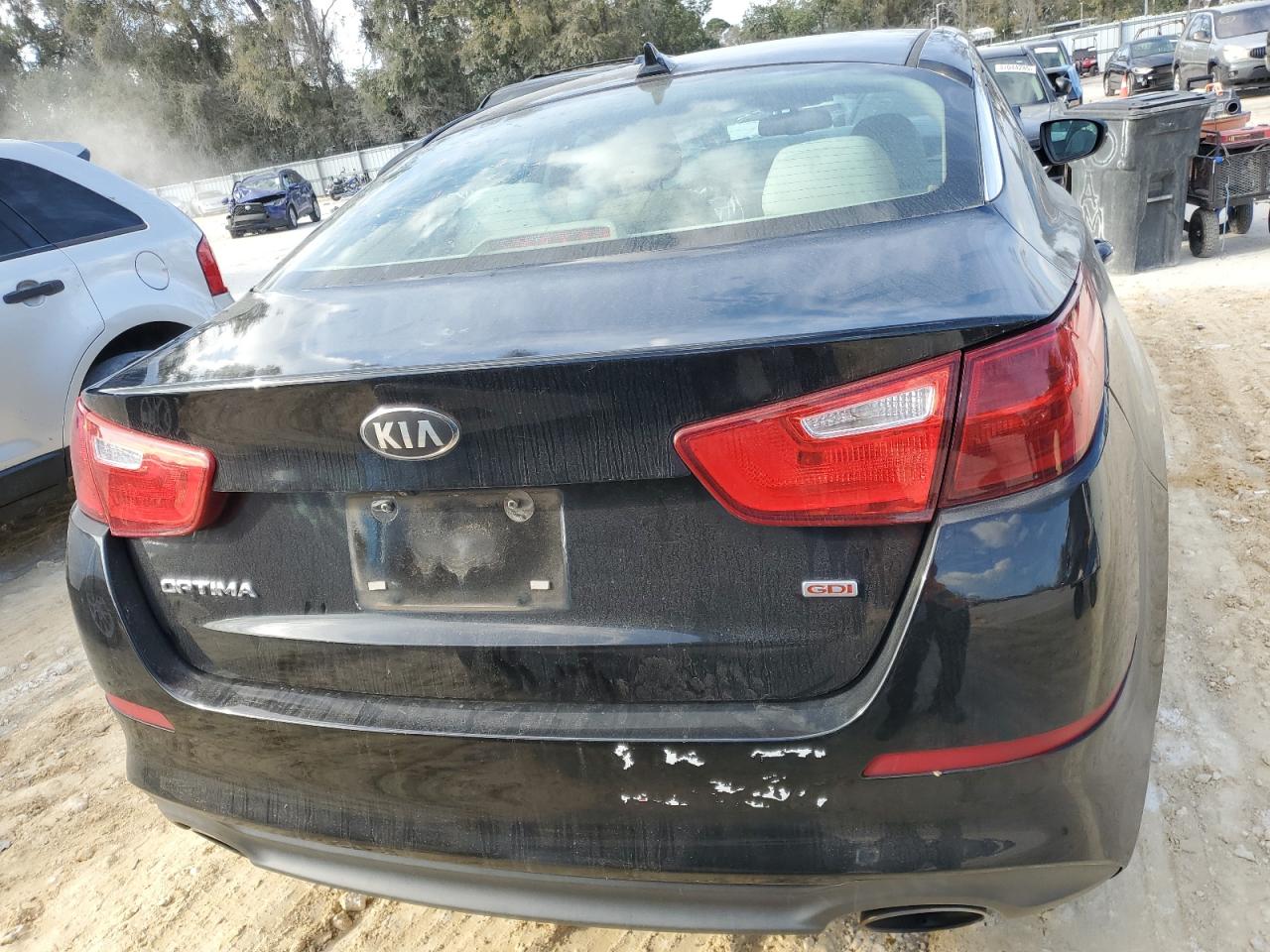 2015 KIA Optima VIN 5XXGM4A70FG383533 Copart auction photo, front end / minor dent/scratches damage thumbnail 6