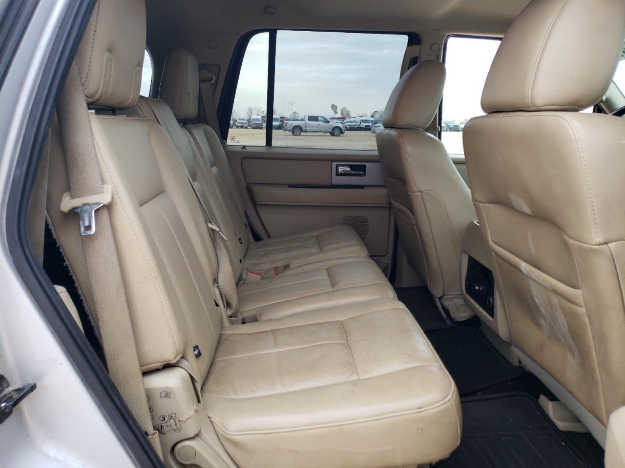 2016 Ford Expedition VIN 1FMJU1KT1GEF32937 Copart auction photo, front end / side damage thumbnail 11