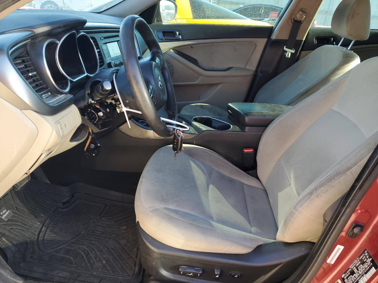 2015 KIA Optima VIN 5XXGM4A73FG388158 Copart auction photo, vandalism damage thumbnail 7