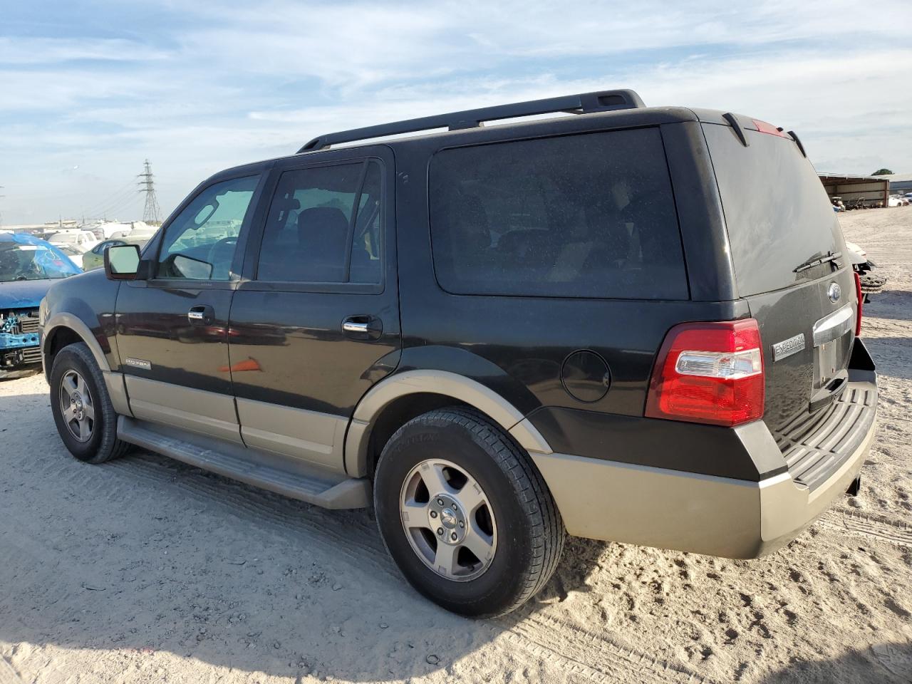 2007 Ford Expedition VIN 1FMFU17597LA20712 Copart auction photo, front end damage thumbnail 2