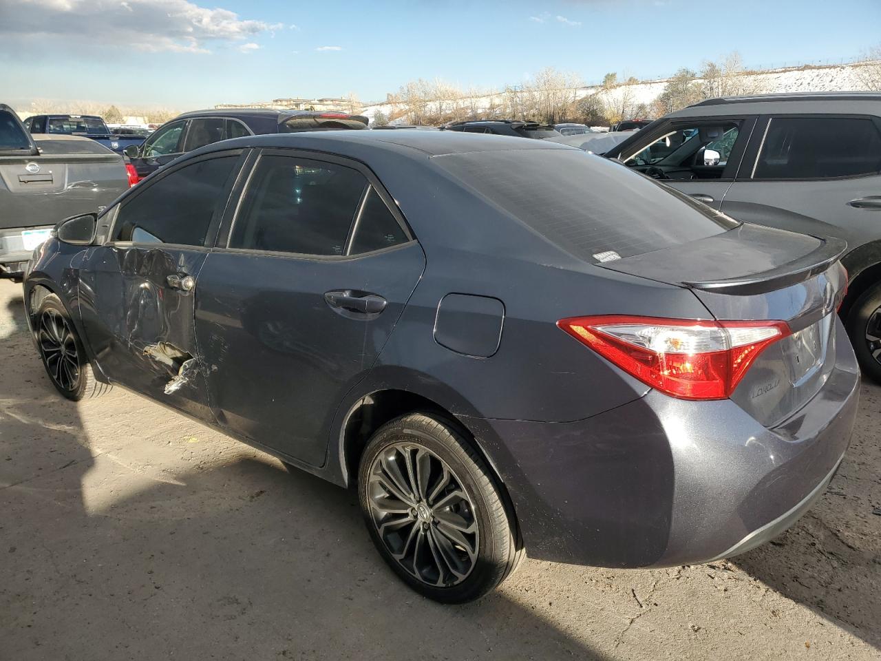 2015 Toyota Corolla VIN 5YFBURHE2FP346714 Copart auction photo, side / minor dent/scratches damage thumbnail 2