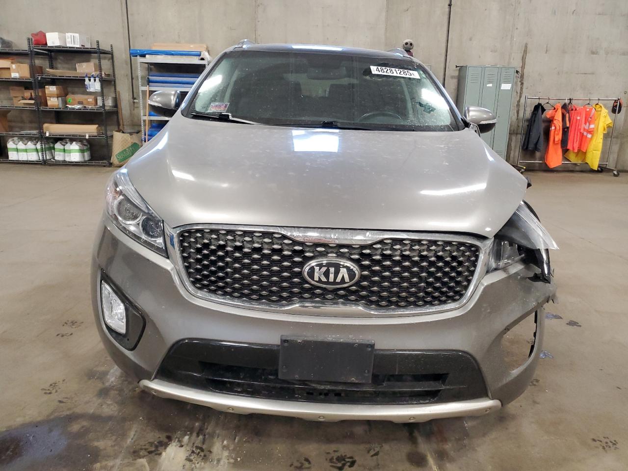 2016 KIA Sorento VIN 5XYPK4A52GG168687 Copart auction photo, front end / side damage thumbnail 5
