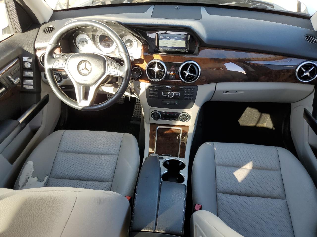 2014 Mercedes-Benz GLK-klasse VIN WDCGG5HB3EG313002 Copart auction photo, rear end / minor dent/scratches damage thumbnail 8