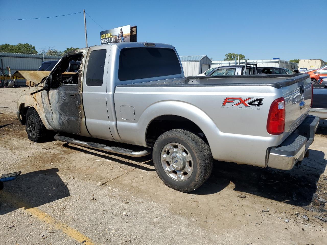 2016 Ford F250 VIN 1FT7X2B67GEC99961 Copart auction photo, burn damage thumbnail 2