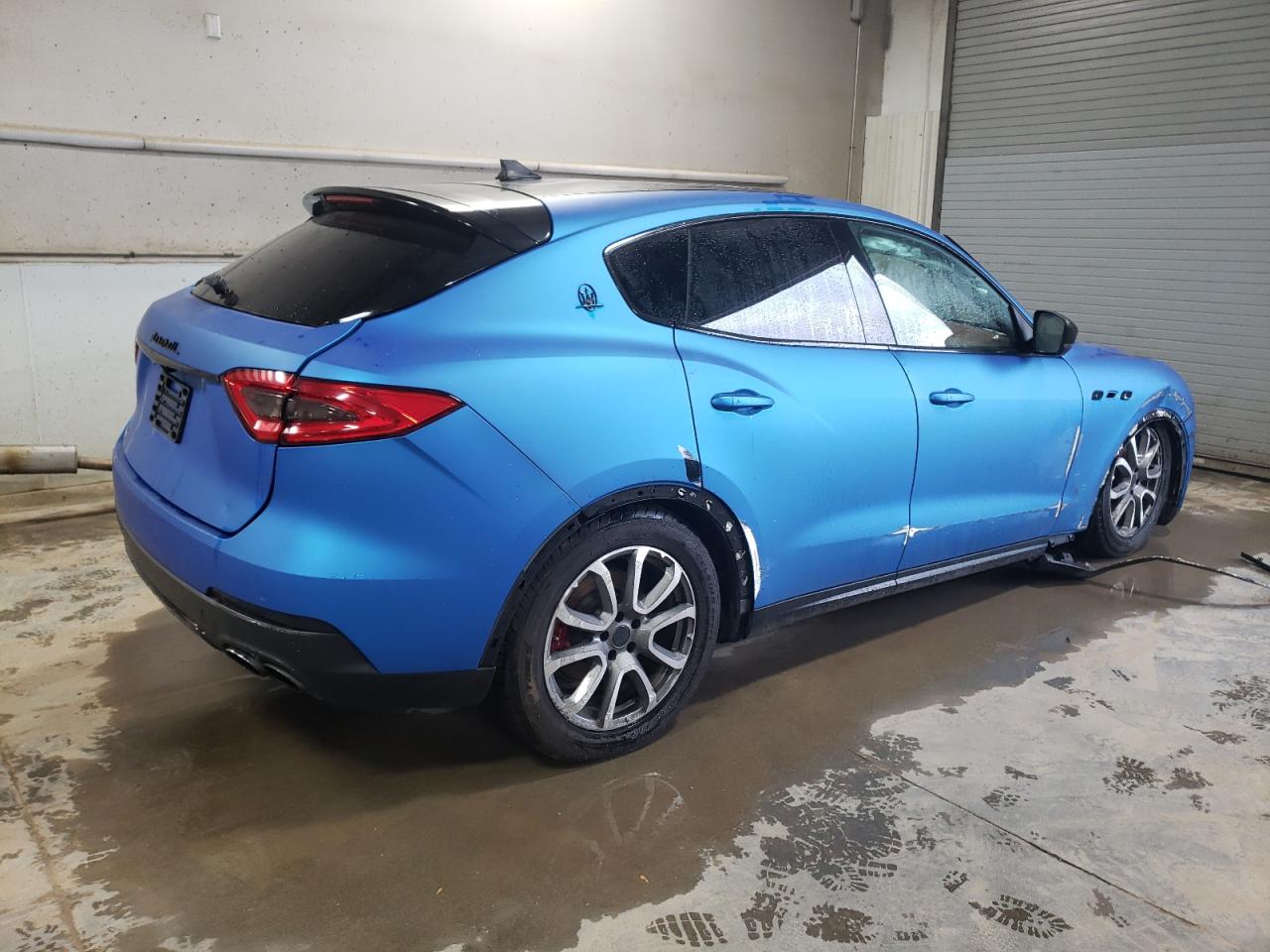 2017 Maserati Levante VIN ZN661XUA0HX257874 Copart auction photo, front end / side damage thumbnail 3