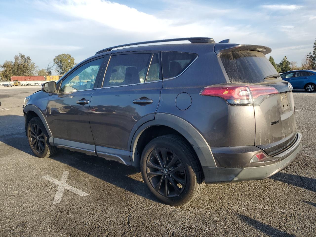 2018 Toyota RAV 4 VIN 2T3WFREV3JW437036 Copart auction photo, front end damage thumbnail 2