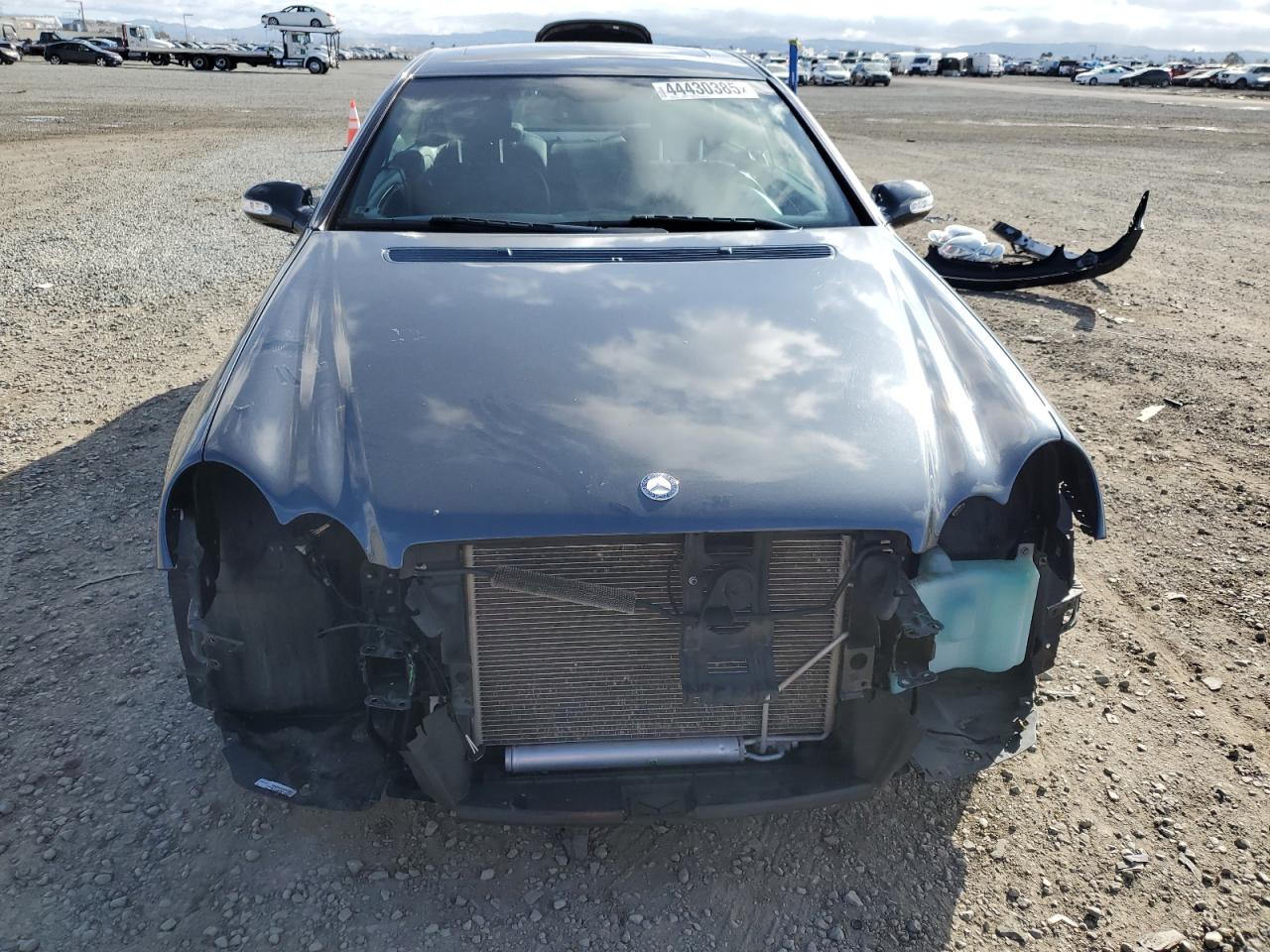 2008 Mercedes-Benz CLK-klasse VIN WDBTJ56HX8F256089 Copart auction photo, front end / minor dent/scratches damage thumbnail 5
