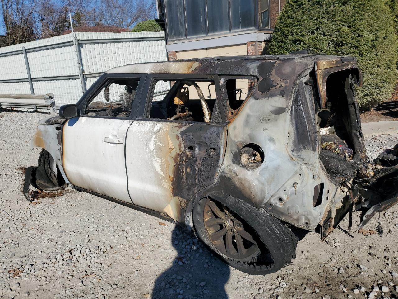 2018 KIA Soul VIN KNDJP3A54J7507536 Copart auction photo, burn damage thumbnail 2