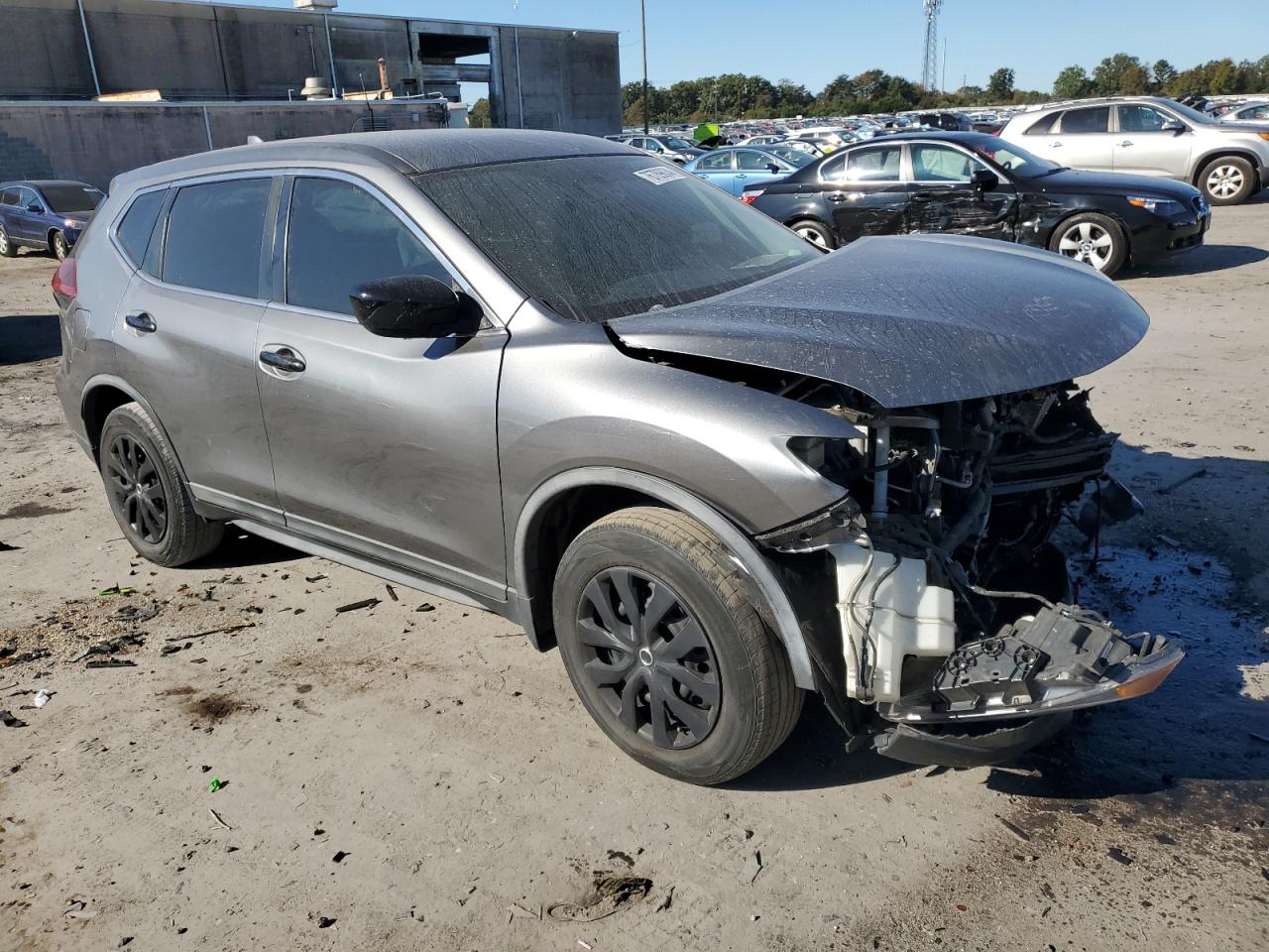 2018 Nissan Rogue VIN KNMAT2MV5JP542121 Copart auction photo, front end / minor dent/scratches damage thumbnail 4