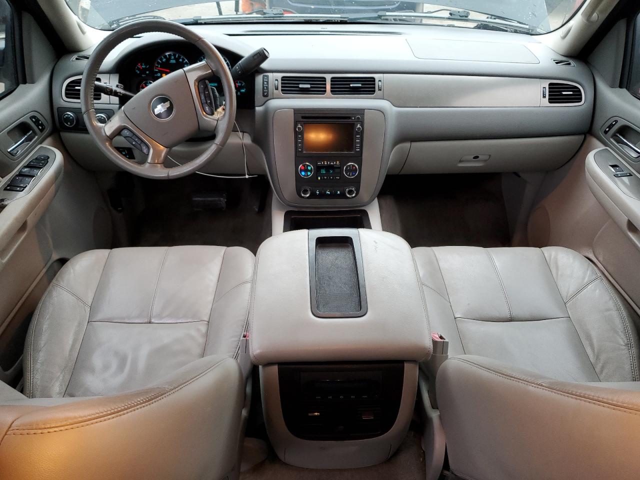 2009 Chevrolet Avalanche VIN 3GNFK22009G237701 Copart auction photo, front end damage thumbnail 8