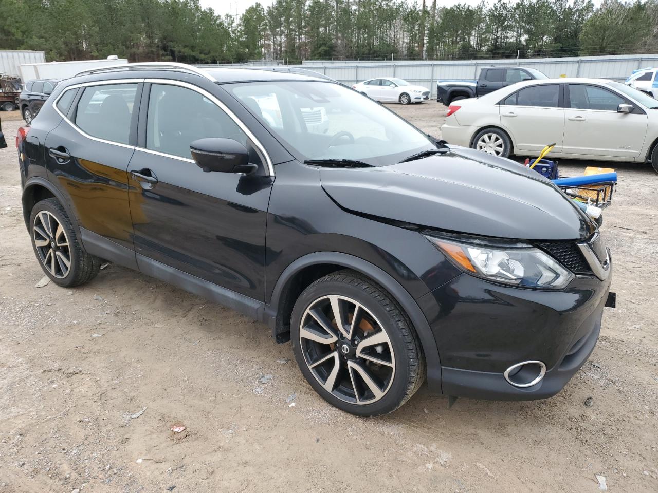 2017 Nissan Rogue VIN JN1BJ1CP3HW024776 Copart auction photo, front end / undercarriage damage thumbnail 4