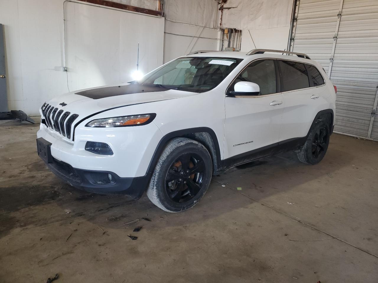 2016 Jeep Grand Cherokee VIN 1C4PJMCB5GW122117