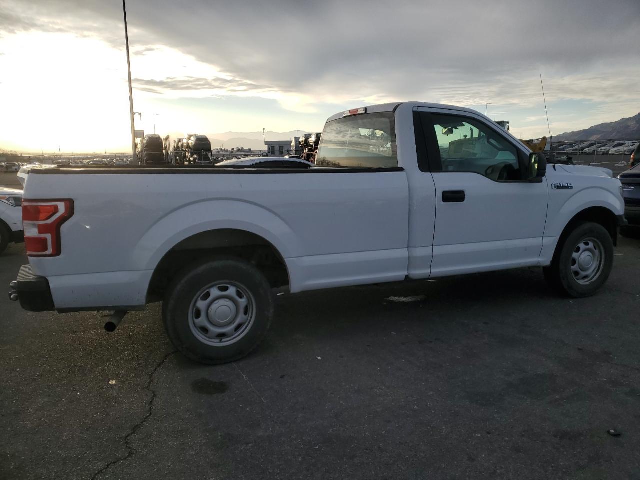 2018 Ford F-150 VIN 1FTMF1CB8JKD06260 Copart auction photo, front end / side damage thumbnail 3