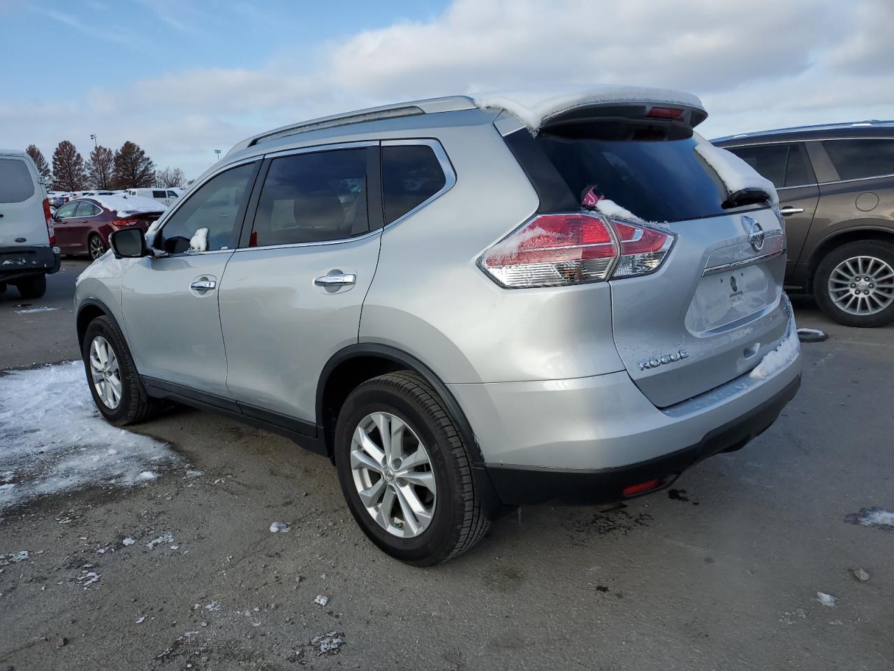 2015 Nissan Rogue VIN 5N1AT2MV0FC831157 Copart auction photo, side damage thumbnail 2