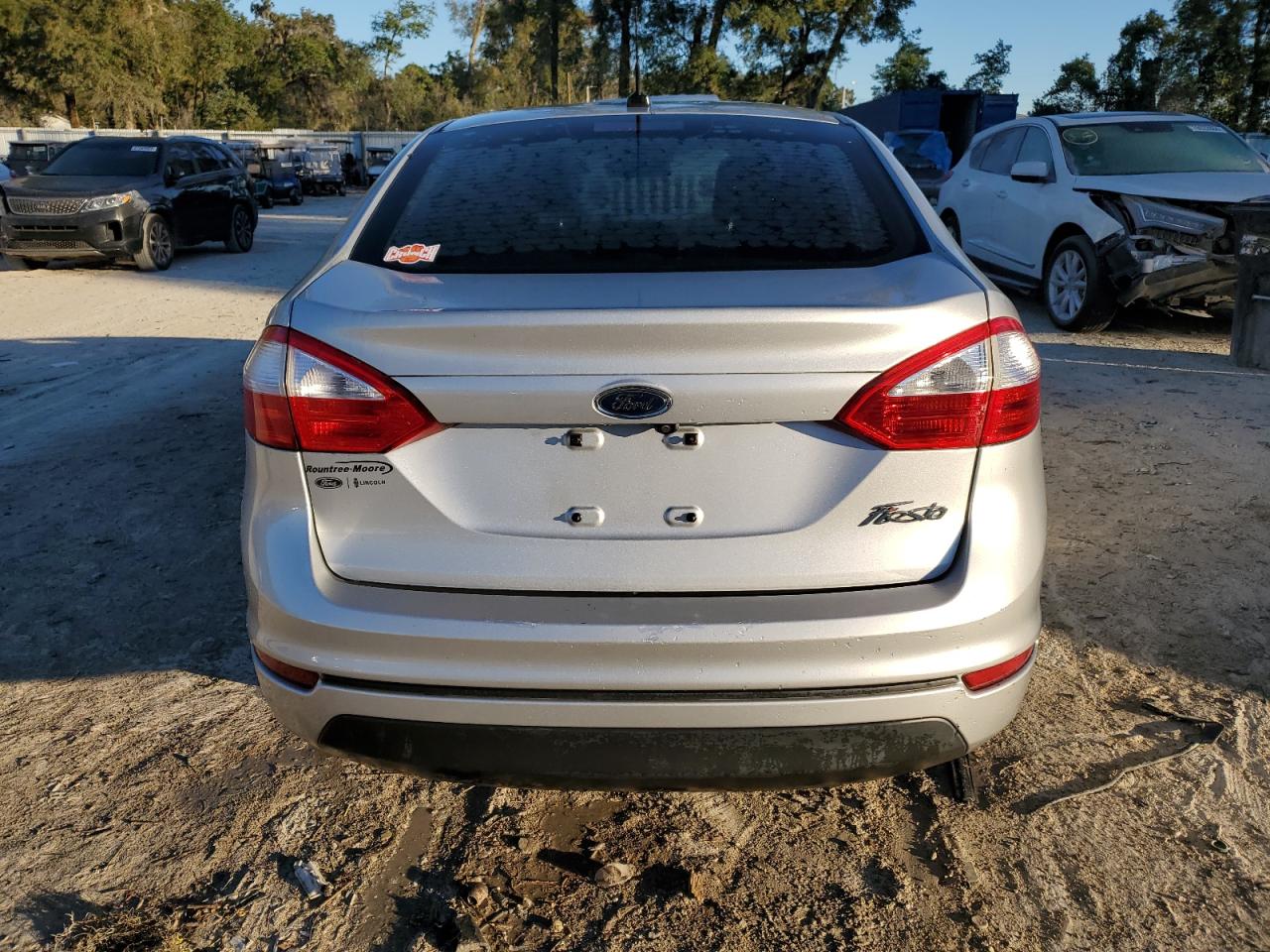 2019 Ford Fiesta VIN 3FADP4AJ5KM122385 Copart auction photo, front end damage thumbnail 6