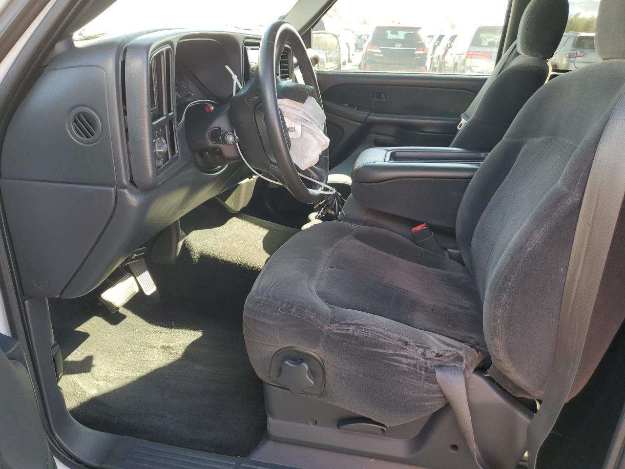 2002 Chevrolet Silverado VIN 2GCEC19V121243826 Copart auction photo, front end damage thumbnail 7
